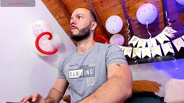 Snapshot of Tom_Bailey chatting on 02/20/26, 12:38 Tom Bailey online show from 02/20/26, 12:38