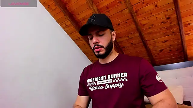 Snapshot of Tom_Bailey chatting on 02/21/26, 01:01 Tom Bailey online show from 02/21/26, 01:01