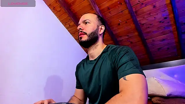 Snapshot of Tom_Bailey chatting on 02/26/26, 12:48 Tom Bailey online show from 02/26/26, 12:48