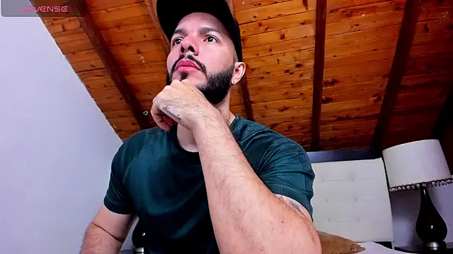 Snapshot of Tom_Bailey chatting on 03/06/26, 12:56 Tom Bailey online show from 03/06/26, 12:56