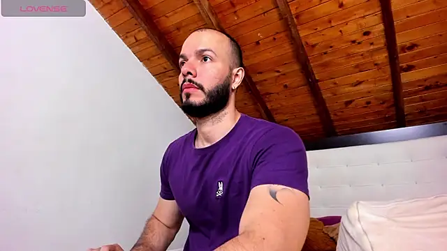 Snapshot of Tom_Bailey chatting on 03/07/26, 12:57 Tom Bailey online show from 03/07/26, 12:57