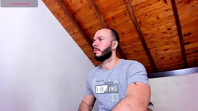 Snapshot of Tom_Bailey chatting on 03/16/26, 12:42 Tom Bailey online show from 03/16/26, 12:42