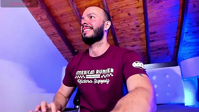 Snapshot of Tom_Bailey chatting on 03/17/26, 12:52 Tom Bailey online show from 03/17/26, 12:52