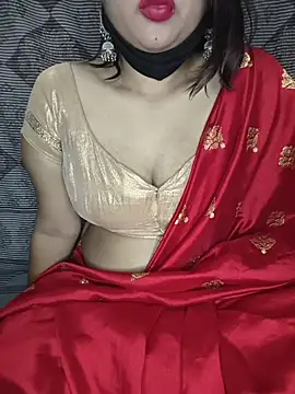 Snapshot of priya__angel chatting on 12/17/25, 05:35 priya angel online show from 12/17/25, 05:35