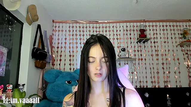 lucyy tay online show from 09/10/25, 09:09