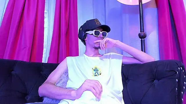 Snapshot of TomyMosterCock chatting on 12/10/24, 02:16 TomyMosterCock online show from 12/10/24, 02:16