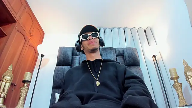 Snapshot of TomyMosterCock chatting on 01/14/25, 12:00 TomyMosterCock online show from 01/14/25, 12:00