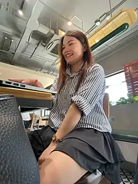 Emily 9xx online show from 11/23/25, 04:56