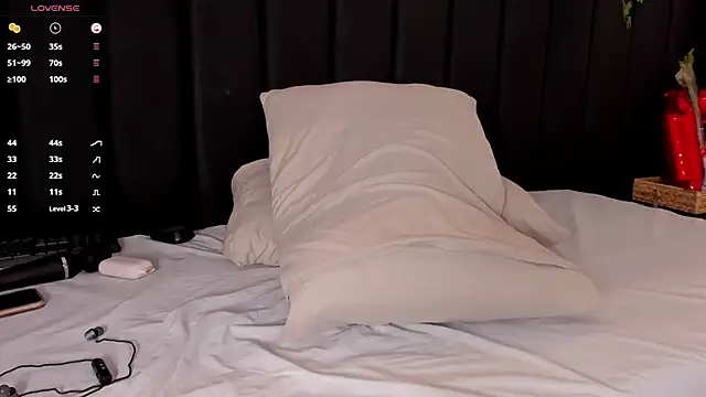 AllisonRoberts  online show from 03/11/25, 05:24