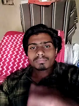 Snapshot of Yasha_14C_Creator chatting on 10/14/25, 04:24 Yasha 14C Creator online show from 10/14/25, 04:24