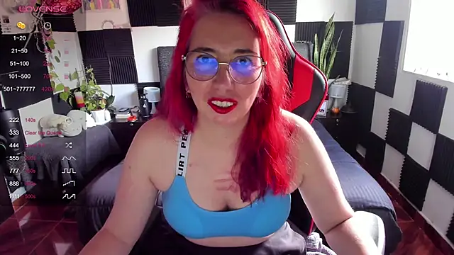Snapshot of Ursula_fire chatting on 04/29/26, 08:15 Ursula fire online show from 04/29/26, 08:15