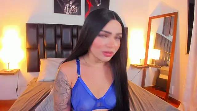 Snapshot of NicoleRouss chatting on 01/08/25, 04:02 NicoleRouss online show from 01/08/25, 04:02