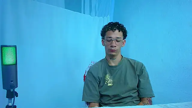 Snapshot of mateodeamjo chatting on 03/31/26, 02:46 mateodeamjo online show from 03/31/26, 02:46