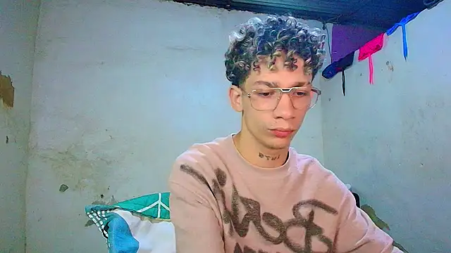 Snapshot of mateodeamjo chatting on 07/28/26, 04:41 mateodeamjo online show from 07/28/26, 04:41