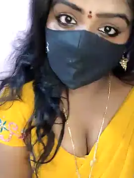 Snapshot of louise92 chatting on 12/04/24, 08:45 louise92 online show from 12/04/24, 08:45