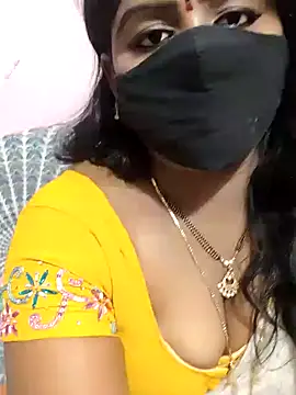 Snapshot of louise92 chatting on 12/22/24, 05:21 louise92 online show from 12/22/24, 05:21