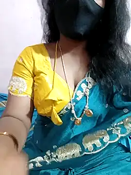 Snapshot of louise92 chatting on 06/19/26, 07:12 louise92 online show from 06/19/26, 07:12