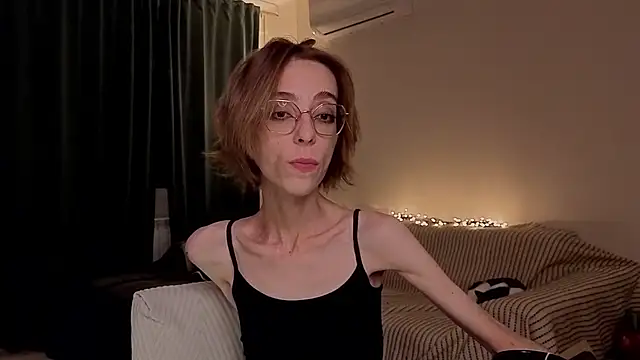 Snapshot of amber_quell_here chatting on 02/26/26, 05:34 amber quell here online show from 02/26/26, 05:34