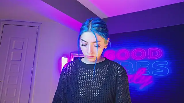 AriaVoss online show from 12/12/24, 09:04