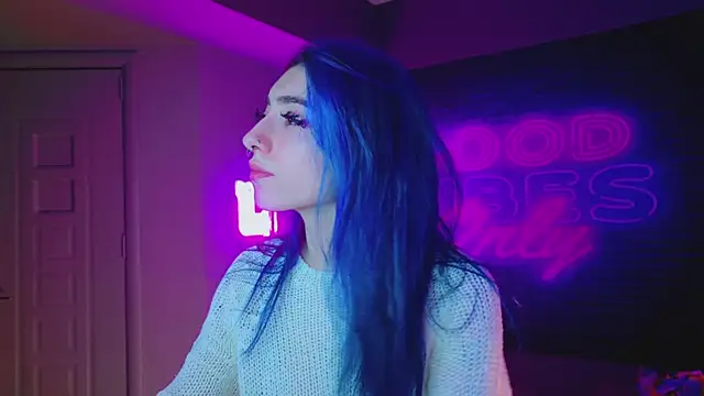 AriaVoss online show from 12/14/24, 08:51