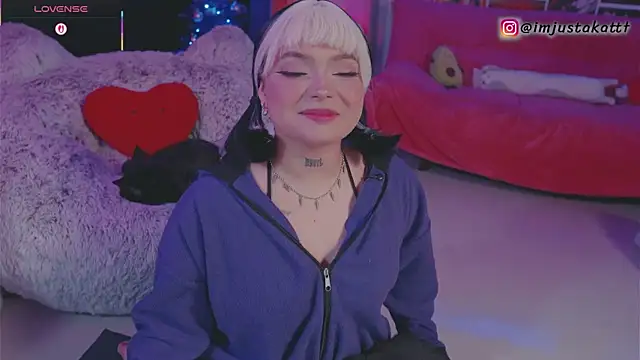 sensualkattt online show from 12/14/25, 03:39