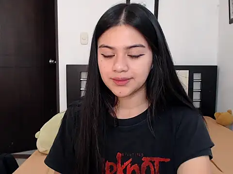 Snapshot of angelbeat_ chatting on 01/12/25, 04:00 angelbeat online show from 01/12/25, 04:00