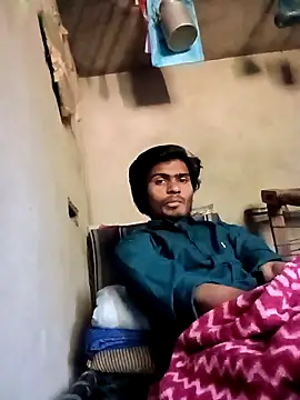 Snapshot of News3x@xh chatting on 12/15/25, 04:39 News3xxh online show from 12/15/25, 04:39