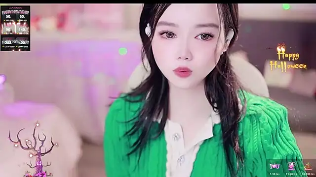 Snapshot of lilies-sweet chatting on 10/28/25, 01:47 lilies-sweet online show from 10/28/25, 01:47