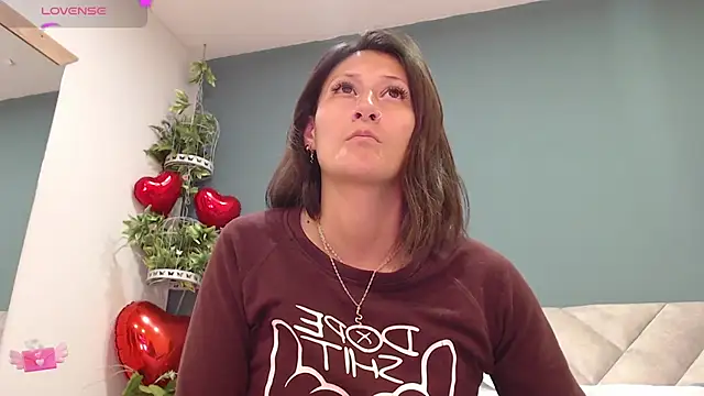 SharisWillian online show from 02/26/25, 04:03