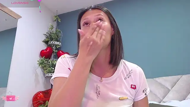 SharisWillian online show from 03/11/25, 04:10