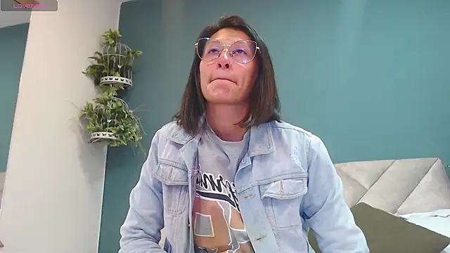 SharisWillian online show from 11/27/25, 03:41