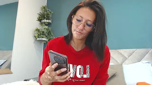 SharisWillian online show from 06/12/26, 03:49