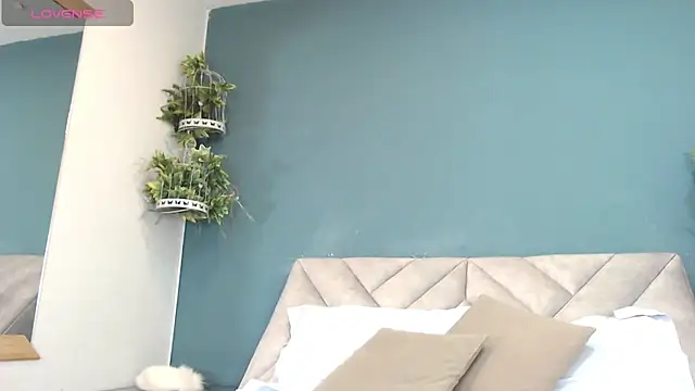 SharisWillian online show from 06/25/26, 03:39