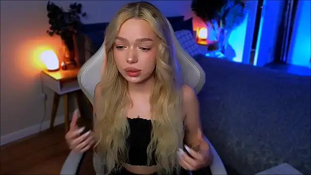 Lily Yin online show from 04/25/26, 05:43