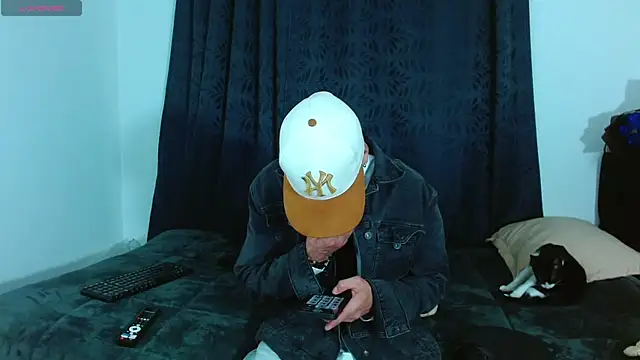 Bastiaan 28 online show from 11/28/25, 01:19