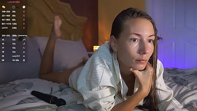 Snapshot of naiviv chatting on 03/11/25, 01:26 naiviv online show from 03/11/25, 01:26