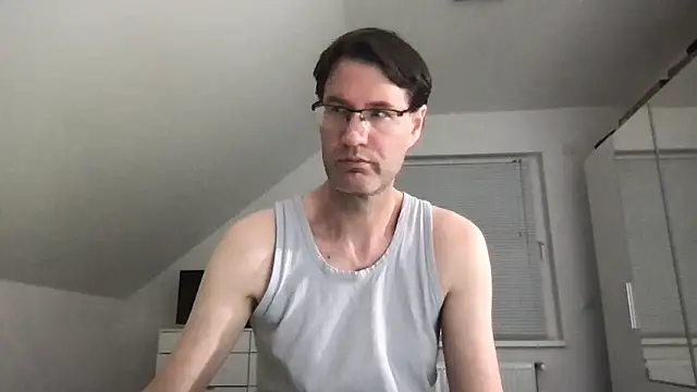 zxzx cam1 online show from 03/21/25, 04:40