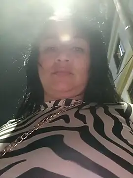 Snapshot of alondraabrown chatting on 06/15/26, 02:03 alondraabrown online show from 06/15/26, 02:03