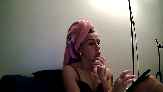 anechka1 online show from 12/14/25, 09:41