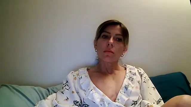 anechka1 online show from 05/01/26, 12:37