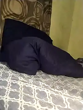 Snapshot of Stallion100 chatting on 12/12/24, 08:10 Stallion100 online show from 12/12/24, 08:10