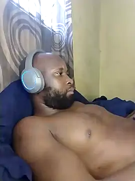 Snapshot of Stallion100 chatting on 12/22/24, 05:45 Stallion100 online show from 12/22/24, 05:45