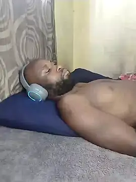 Snapshot of Stallion100 chatting on 01/10/25, 01:09 Stallion100 online show from 01/10/25, 01:09