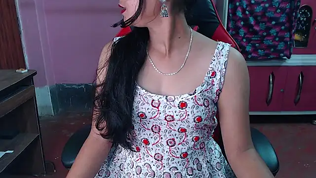 Snapshot of Angel_Alison_ chatting on 02/19/25, 05:49 Angel Alison  online show from 02/19/25, 05:49