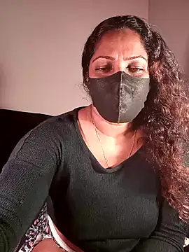 Snapshot of Kim_kardashia1 chatting on 12/21/24, 12:59 Kim kardashia1 online show from 12/21/24, 12:59