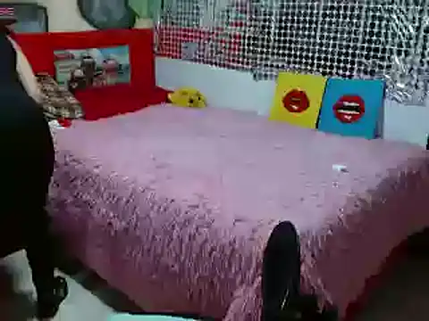 Snapshot of CaroMasha chatting on 01/08/25, 02:25 CaroMasha online show from 01/08/25, 02:25