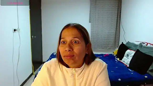 Snapshot of CaroMasha chatting on 03/11/26, 12:05 CaroMasha online show from 03/11/26, 12:05