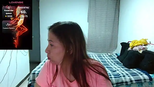 Snapshot of CaroMasha chatting on 04/11/26, 12:26 CaroMasha online show from 04/11/26, 12:26
