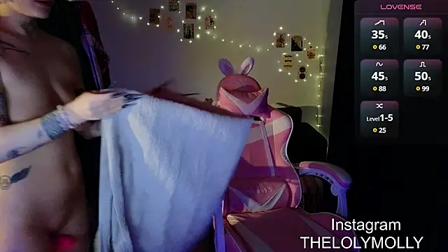 Snapshot of LolyMolli chatting on 02/08/25, 05:08 LolyMolli online show from 02/08/25, 05:08