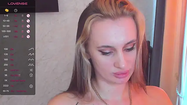 Snapshot of Cherry-Legenda chatting on 02/26/25, 08:26 Cherry-Legenda online show from 02/26/25, 08:26